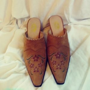 Roper Leather Mule Embroidered Slip On